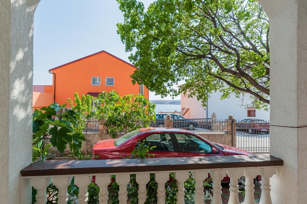 Apartmenthaus Hana Karlobag Ngoại thất bức ảnh