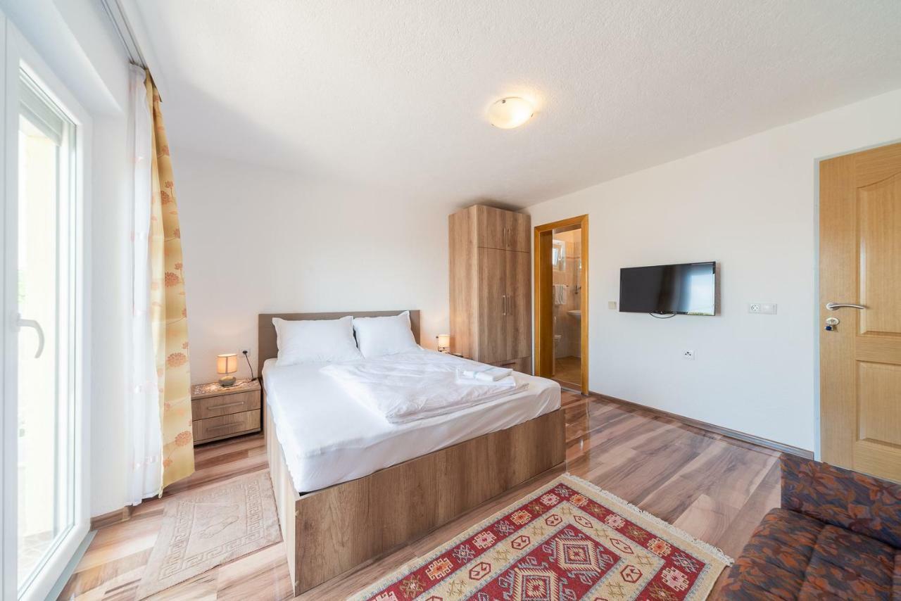 Apartmenthaus Hana Karlobag Ngoại thất bức ảnh